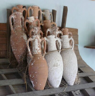 Amphorae,Ancient Romans,Pointed bottoms,Transporting liquids