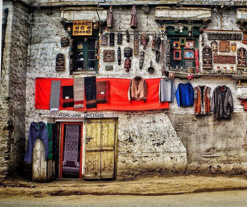 Shopping in Ladakh: Local Handicrafts and Best Souvenirs | Best Markets ...