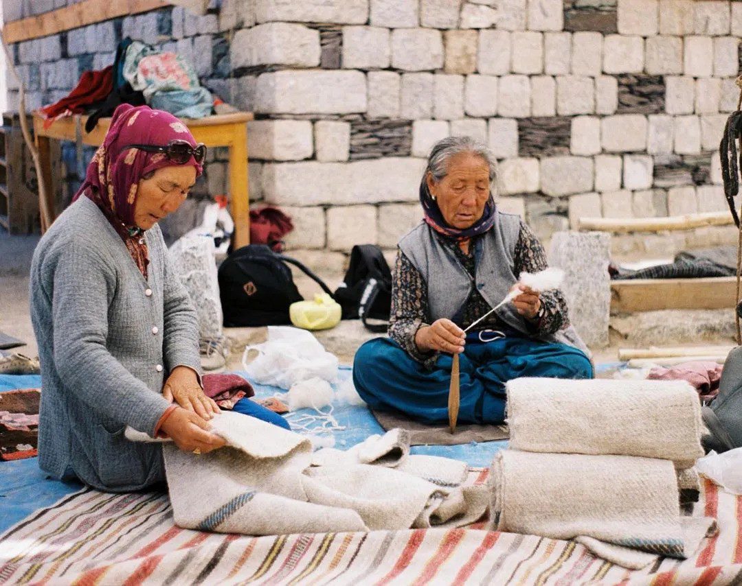 Shopping In Ladakh: Local Handicrafts And Best Souvenirs | Best Markets ...