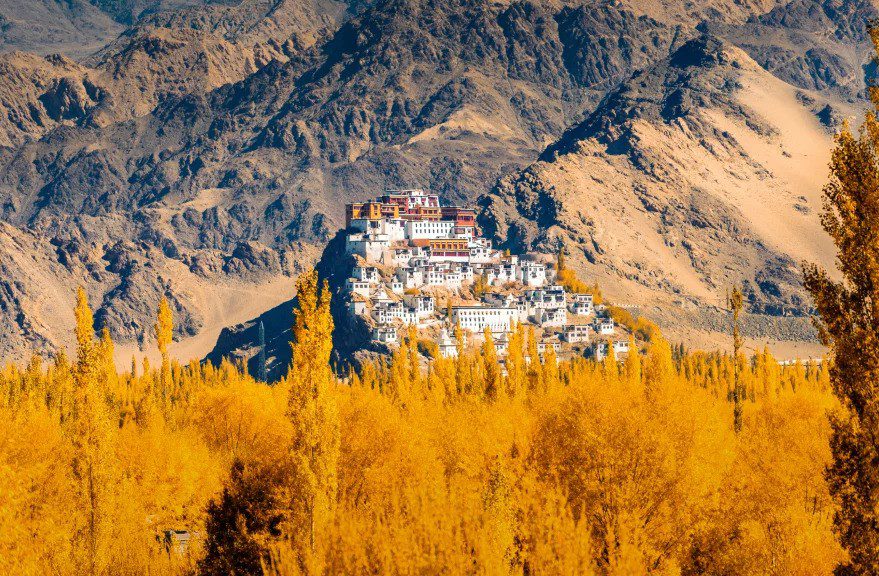 best time to witness the stunning autumn colors of Ladakh